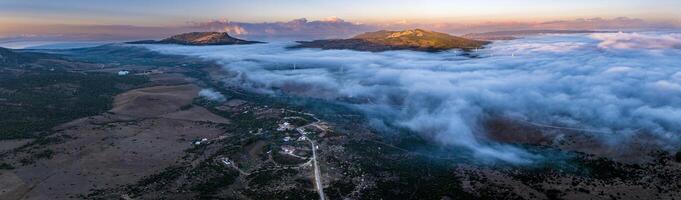 Andalusien Drohne Panorama beim Sonnenuntergang. Bolonia, Tarif, Spanien foto