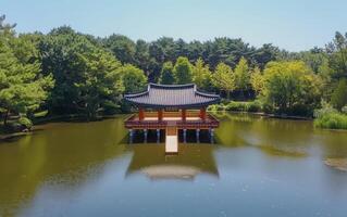 ai generiert still traditionell Pavillon auf Wasser foto