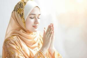 ai generiert jung schön Muslim Frau beten foto