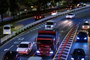 ein Nacht der Verkehr Marmelade beim Yamate Allee im Tokyo lange Schuss foto