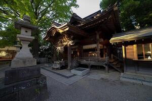 ein Main Tempel beim japanisch Schrein foto