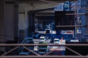 ein der Verkehr Marmelade beim das Stadt Straße im Tokyo Tele Schuss foto