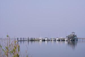 ein Boot Dock auf das Golf von Mexiko im biloxi Mississippi foto