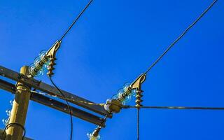 Leistung Pole Kabel Box mit Blau Himmel im Mexiko. foto