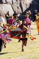 cusco, Peru, 2015 - - Männer und Frauen im traditionell Kostüme inti Raymi Festival foto