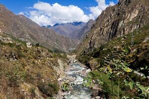 Fluss Laufen Nieder Senke im Peru Süd Amerika foto