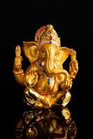 Ganesha Statue auf Weiß foto