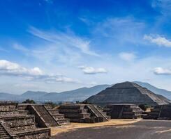 teotihuacan Pyramiden im Mexiko foto