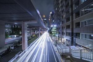 ein Nacht der Verkehr Marmelade beim das städtisch Straße im Tokyo breit Schuss foto