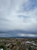 Antenne Aussicht von zentral aylesbury Stadt, Dorf von England vereinigt Königreich. April 1, 2024 foto