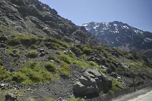 Anden Berg im Sommer- mit wenig Schnee foto