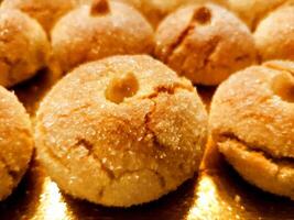 traditionell Italienisch frisch gebacken Süßigkeiten mit Zucker und Mandeln. Digital Gemälde Stil. foto