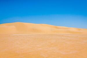 Sand Dünen von Sahara Wüste in der Nähe von ong jemel im Tozeur, Tunesien. foto