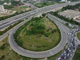 Antenne Aussicht von hoch Wege im Stadt lahore von Pakistan auf 17.07.2023. foto