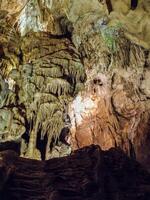 Stalaktit und Stalagmit Höhle foto