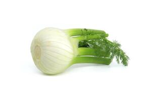 frisch Fenchel Birne isoliert auf Weiß Hintergrund foto