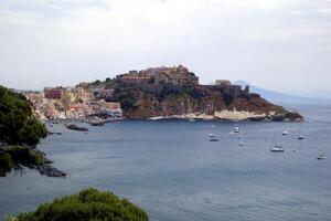 procida um das Insel. während das Sommer- foto