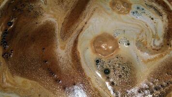 Experiment Foto mit Cappuccino Schaum und Milch und Kaffee