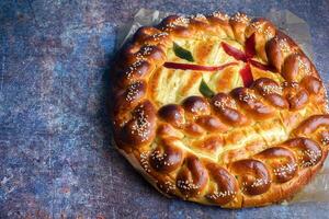 Messe Brot. typisch Mexikaner Lebensmittel. Brot auf Tabelle mit Kopieren Raum. foto