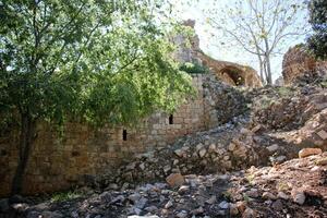 02 12 2024 haifa Israel. Abonnieren ist das Ruinen von ein Kreuzritter und Ottomane-Ära Festung im Western Galiläa, Israel. foto