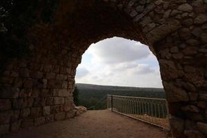 02 12 2024 haifa Israel. Abonnieren ist das Ruinen von ein Kreuzritter und Ottomane-Ära Festung im Western Galiläa, Israel. foto