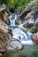 Sapadere Schlucht mit Kaskaden von Wasserfälle im das Stier Berge in der Nähe von Alanya, Truthahn foto