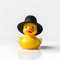 Gummi Gelb Ente im Hut auf Weiß Hintergrund foto
