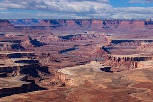 Reise und Tourismus - - Szenen von das Western vereinigt Zustände. rot Felsen Formationen in der Nähe von Canyonlands National Park, Utah. das Grün Fluss foto