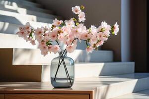 Glas Vase mit Blumen auf das Stufen, Minimalismus. Schatten auf das Mauer. generiert durch künstlich Intelligenz foto