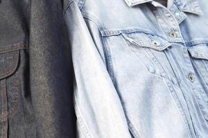 modisch Denim Jeans Jacke zum Jugendliche Textur Hintergrund foto