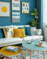 ein gemütlich und stilvoll Leben Zimmer mit modern Dekor im Gelb und Blau Farben foto