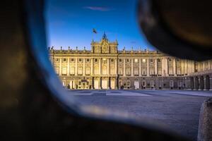 königlich Palast ,berühmt Monument von das Stadt von Madrid foto