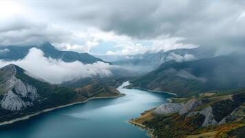 ai generiert Panorama- Aussicht von alpin See und Berge im das Wolken foto