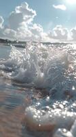 ai generiert Sonne Rahmen Über Wasser beim Strand foto