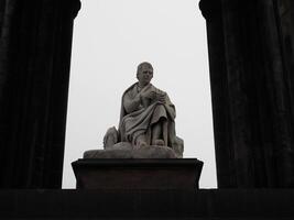 Scott Monument im Edinburgh foto