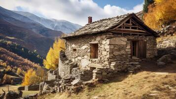 Stein Haus eingebettet im Berg Landschaft foto