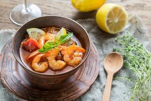 würzige französische Suppe mit Meeresfrüchten foto