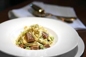 Kastanie Fettuccine mit Seite und Rippe foto