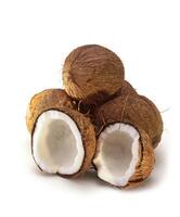 öffnen und geschlossen Kokosnüsse auf Weiß Hintergrund foto