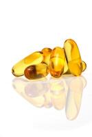 Tabletten mit Fisch Öl, das berühmt Omega 3 Das ist gut zum Ihre Gesundheit foto