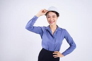 Foto von jung asiatisch Geschäftsfrau auf Weiß Hintergrund
