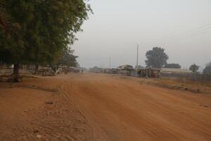 Straße im das Norden von Benin foto