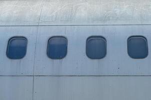 Aussicht von das Fenster von ein boeing 737 Flugzeug foto