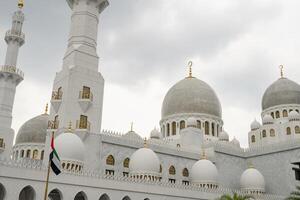 das größte Moschee auf das Solo zentral Java Mesjid Scheich zayed. das Foto ist geeignet zu verwenden zum Ramadhan Poster und Muslim Inhalt Medien.