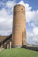 Tscherk, Polen - - März 24., 2024 - - runden Turm und Defensive Mauer beim Masowisch Herzöge Schloss foto