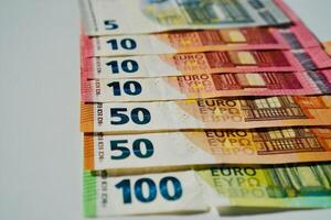 Euro-Banknoten und -Münzen foto