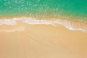 Horizont Oase Antenne Gelassenheit erfasst schön Strand Sand von über, ein still Tapisserie von Küsten Schönheit foto