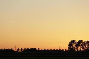 bunt Sonnenuntergang im das Niederlande foto