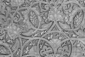 schwarz und Weiß geschnitzt hölzern Türen mit Muster und Mosaik. 7 foto