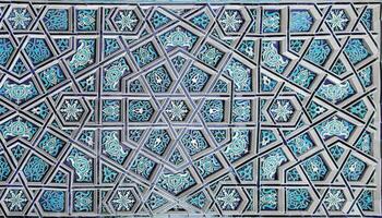 geometrisch traditionell islamisch Ornament. Fragment von ein Keramik Mosaik. foto